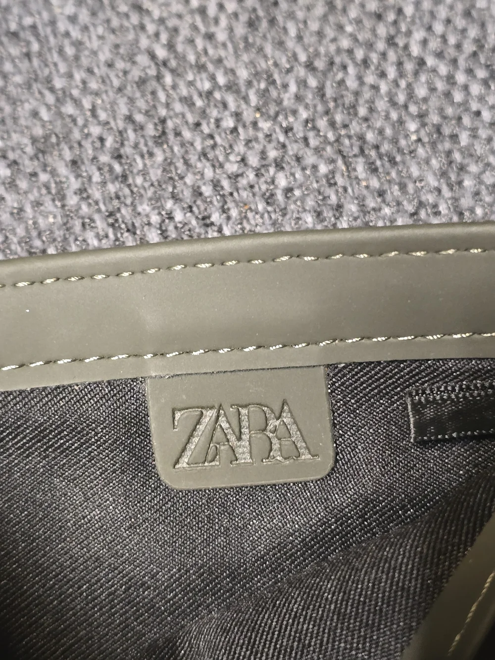 New Zara Classic Men's Bifold Wallet in Khaki/Military green